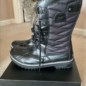 Sorel Tofino Winter Boots.
